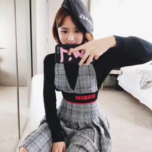 Set Váy Nữ Thu Đông 2026 Thời Trang Thiết Kế Âu Mỹ Cổ Yếm Sang Trọng