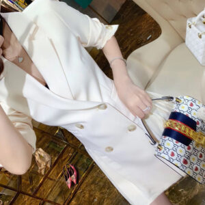 Alternative view of Set Vest Nữ Trắng Kèm Chân Váy Xếp Ly Công Sở Đầu Thu 2026 Thanh Lịch