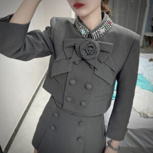 Alternative view of Set Vest Nữ Thu Đông 2026 Đính Đá Hoa Hồng Áo Vest Chiết Eo Kèm Chân Váy Thanh Lịch