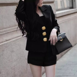Áo Blazer Đen Nữ Dáng Ngắn Nút Vàng Thiết Kế Thời Trang Thanh Lịch Thu 2026 - Ảnh 4
