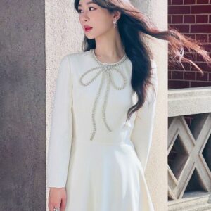 Đầm Dự Tiệc Nữ Màu Trắng Tay Dài Sang Trọng Thanh Lịch Phong Cách Cao Cấp 2026