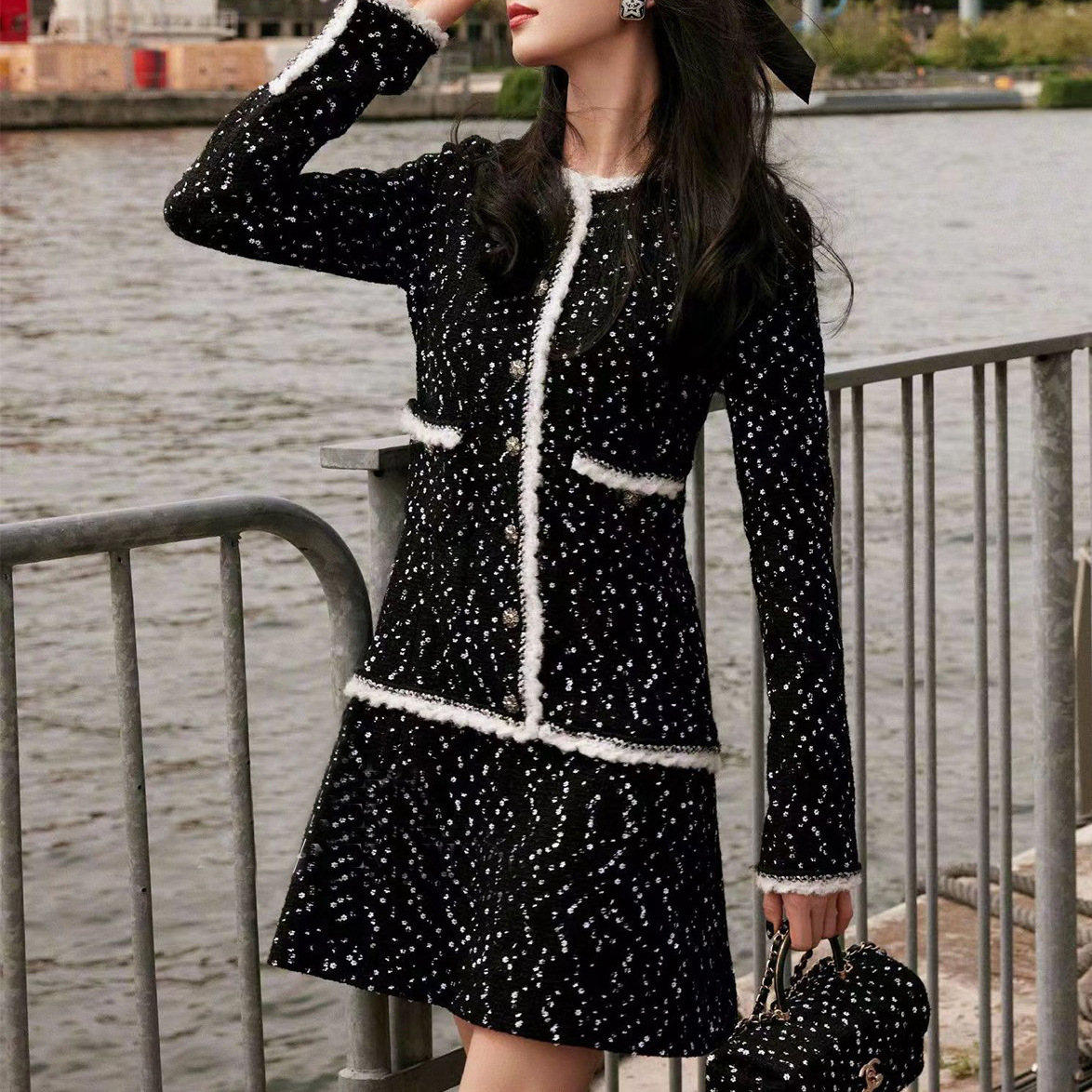 Áo Khoác Dạ Tweed Nữ Thu Đông 2026 Đính Sequin Sang Trọng Thiết Kế Thời Trang Cao Cấp - Ảnh 3