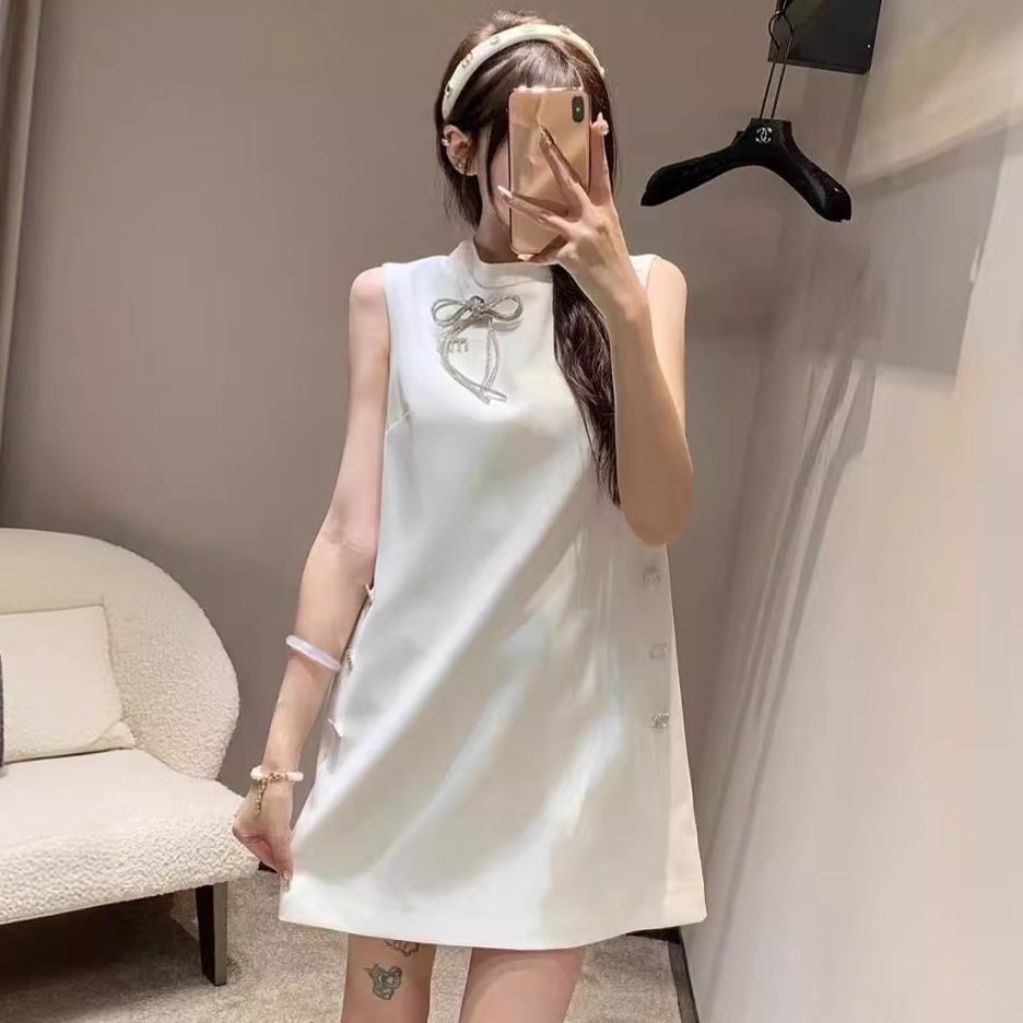 Đầm Nữ Trắng Xuân Hè 2026 Đính Đá Hình Nơ Dáng Sát Nách Chữ A Tôn Dáng Thanh Lịch Trẻ Trung - Ảnh 2