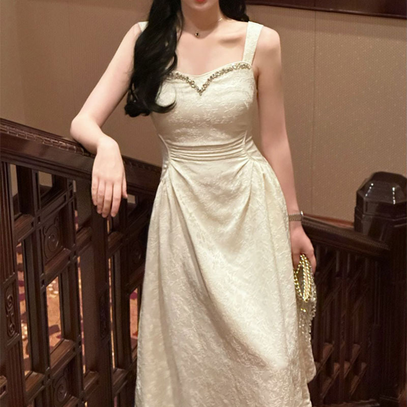 Đầm Dài Nữ Mùa Hè 2026 Sát Nách Chiết Eo Tôn Dáng Dệt Jacquard Đính Đá Thủ Công Phong Cách Pháp - Ảnh 4