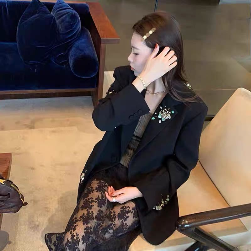 Áo Blazer Nữ Đen Đính Hạt Thủ Công Hoa 3D Phong Cách Sang Trọng Thu Đông 2026 - Ảnh 4
