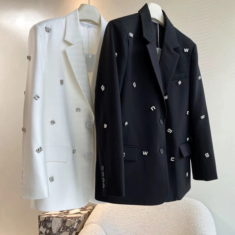 Áo Blazer Nữ 2026 Cổ Ve Họa Tiết Chữ Cái Đính Đá Dáng Suông Rộng Thanh Lịch
