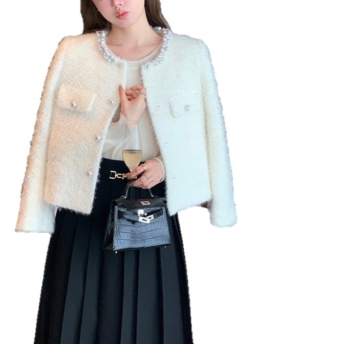 Áo Khoác Nữ Dạ Tweed Trắng Ngọc Trai Dáng Lửng Đính Lông Vũ Và Đá Sang Trọng - Ảnh 5