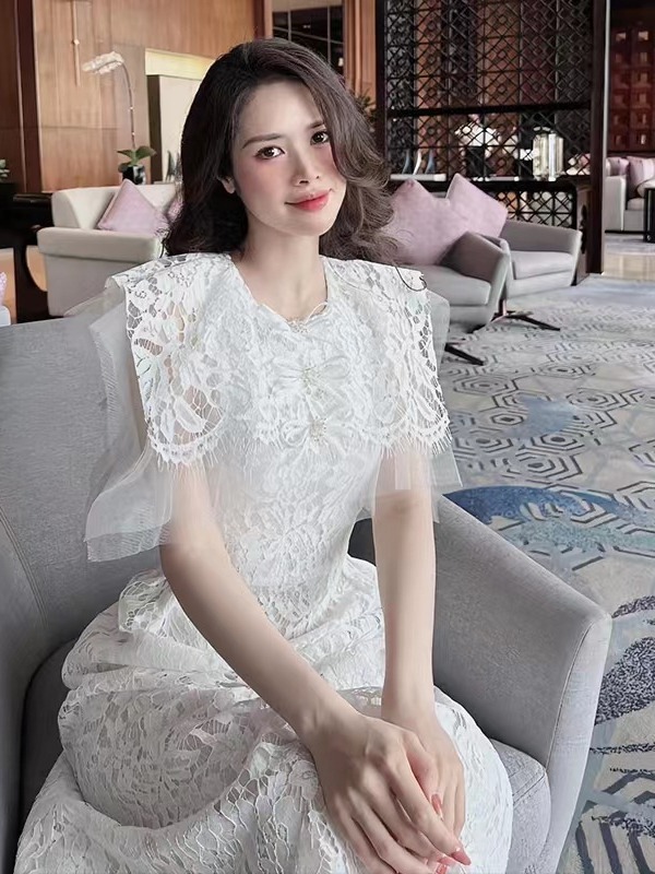 Đầm Nữ Ren Trắng 2026 Cổ Tròn Eo Cao Tôn Dáng Thanh Lịch Phong Cách Tiểu Thư Đầm Phụ Dâu - Ảnh 3