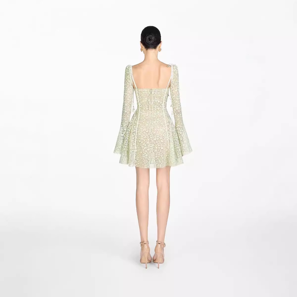 Đầm Nữ Ren Pháp Thu 2026 Cổ Vuông Dây Buộc Chiết Eo Phong Cách Ballet Nữ Tính Quyến Rũ - Ảnh 4