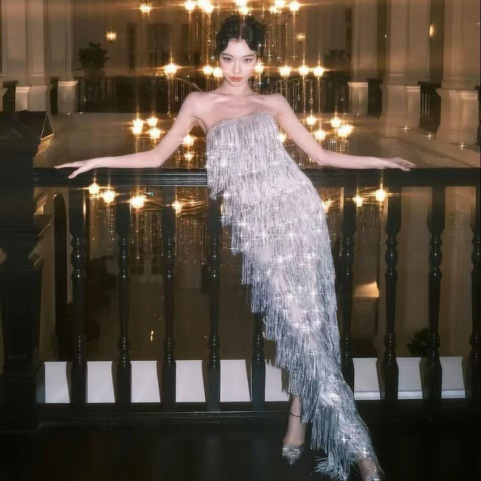 Đầm Nữ Sequin Bạc Tua Rua Cúp Ngực Xương Cá Dáng Dài Ôm Body Sang Trọng - Ảnh 2