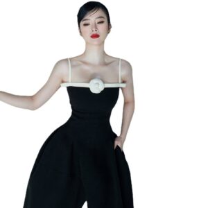 Đầm Dài Đen Trắng Đính Pha Lê Phối Hoa Trà Xẻ Tà Sang Trọng - Ảnh 5