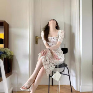 Đầm Ren Đục Lỗ Dáng Dài Vừa Phong Cách Cung Đình Sang Trọng - Ảnh 4