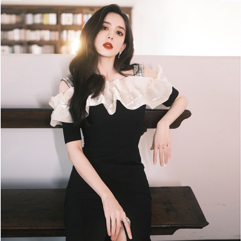 Đầm Nữ Đen Hai Dây Đính Đá Lấp Lánh Ôm Dáng Vai Ngang Bèo Nhún Tôn Đường Cong Sang Trọng - Ảnh 5
