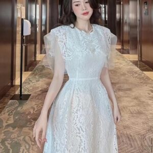 Đầm Nữ Ren Trắng 2026 Cổ Tròn Eo Cao Tôn Dáng Thanh Lịch Phong Cách Tiểu Thư Đầm Phụ Dâu - Ảnh 2