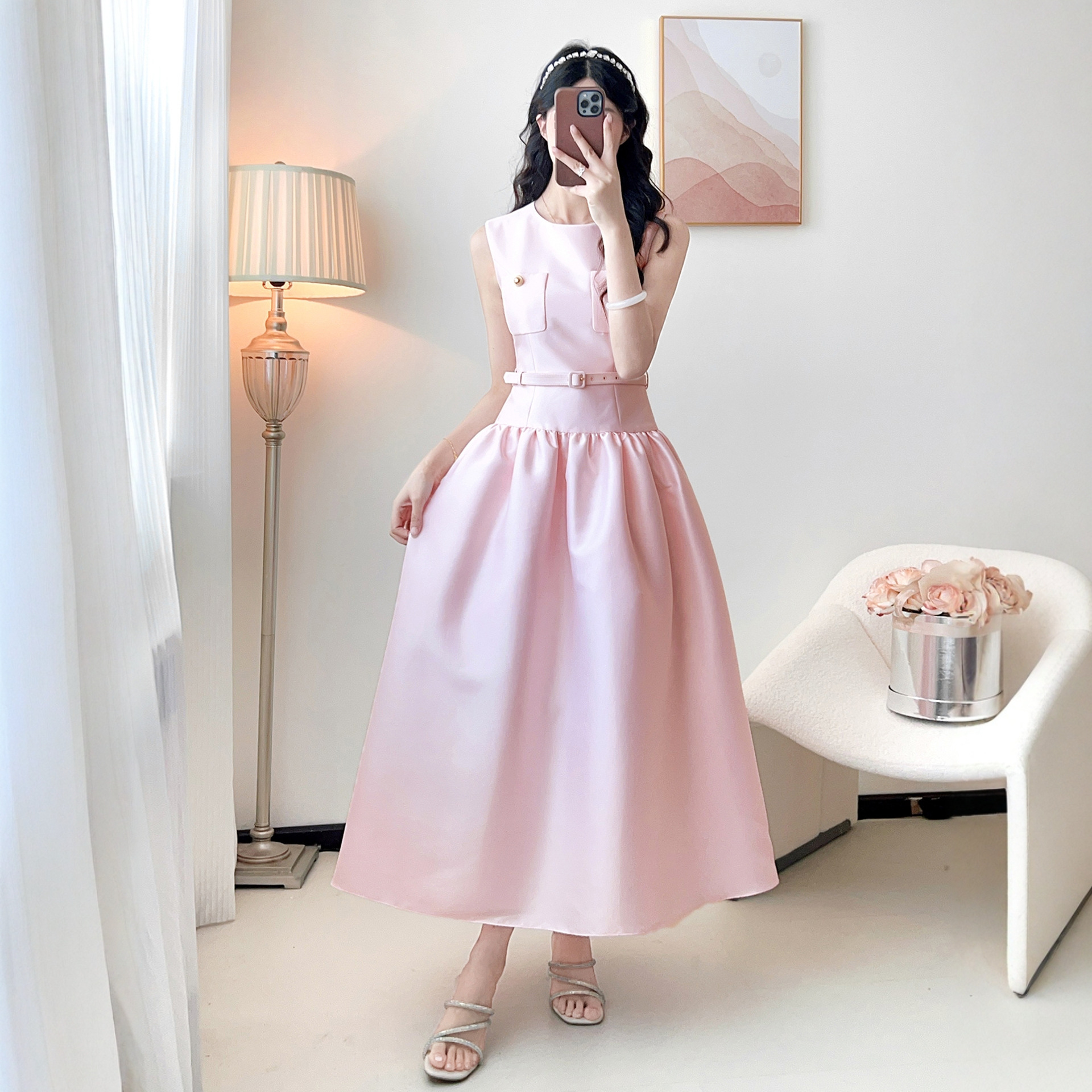 Đầm Dài Màu Hồng Không Tay Phong Cách Pháp Dáng Xòe Ôm Eo Nữ Tính - Ảnh 3