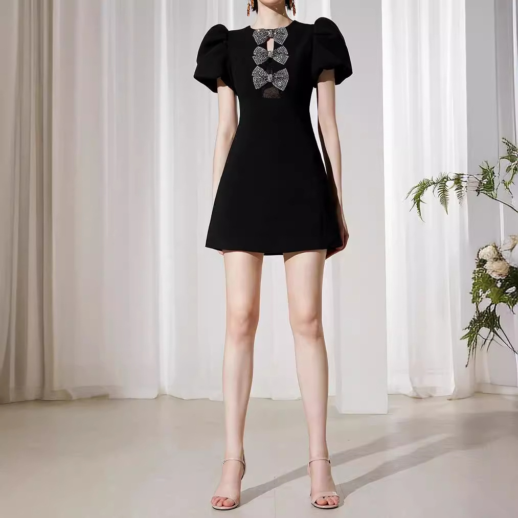 Đầm Đen Tay Phồng Ôm Eo Dáng Chữ A Phong Cách Hepburn Thanh Lịch - Ảnh 3
