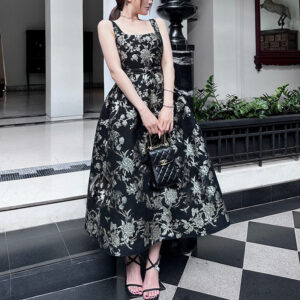 Đầm Nữ Đen Dài Thêu Kim Tuyến Hoa Văn Jacquard Sang Trọng Thanh Lịch Thu 2026