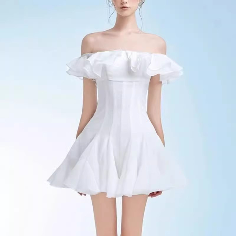 Đầm Trắng Trễ Vai Bèo Nhún Phong Cách Nữ Tính Ngọt Ngào - Ảnh 3