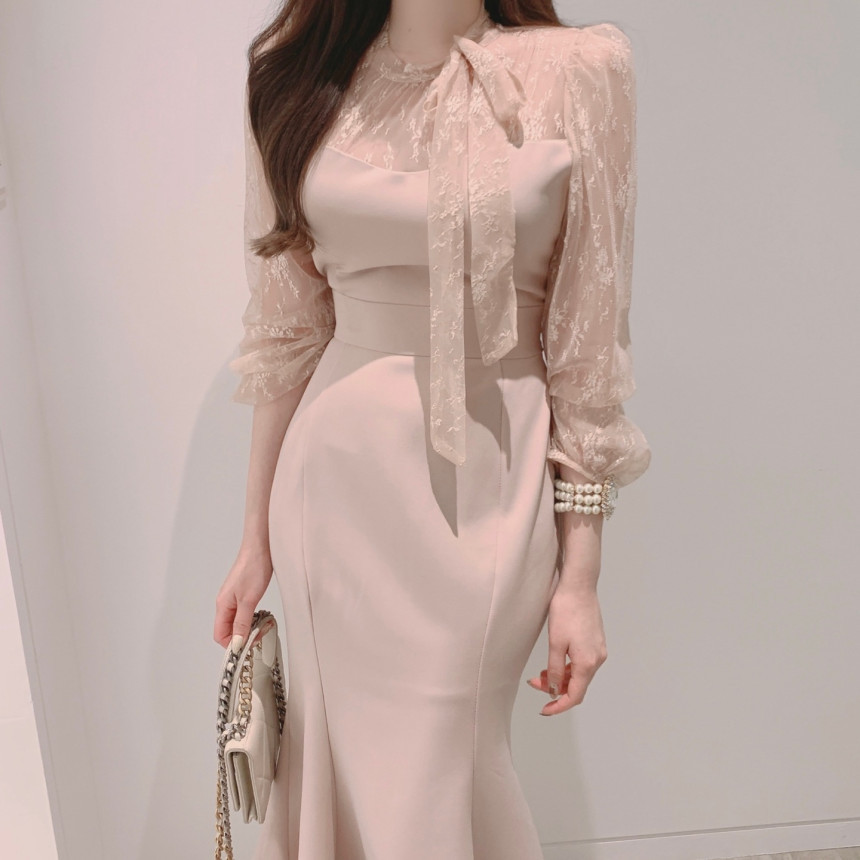 Đầm Nữ Phối Ren Xuyên Thấu Dáng Đuôi Cá Ôm Dáng Phong Cách Tiểu Thư Thanh Lịch