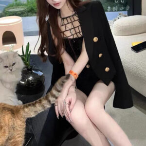 Alternative view of Áo Blazer Nữ Dáng Ngắn Hai Hàng Khuy Thanh Lịch Tôn Dáng Công Sở