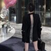Áo Blazer Nữ Đen 2026 Thiết Kế Hở Lưng Cut Out Phối Dây Xích Dáng Rộng Thời Trang Cá Tính